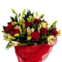 Arizona - Composition: rose red,Lily longiflorum,ornamental foliage,packing,eustoma white.