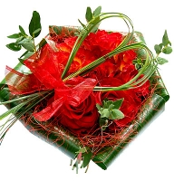Secret Wishes - Composition: rose red,ornamental foliage,packing.