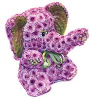 Pink Elephant  
Tthis cute pink elephant will bring joy not only children but also to your lovely ladies. 
 Ingredients : 40 chrysanthemums, oasis decor. 
 Size : 20 x 30 cm.
