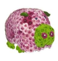Pig - Composition: pink chrysanthemum,Chrysanthemum green.