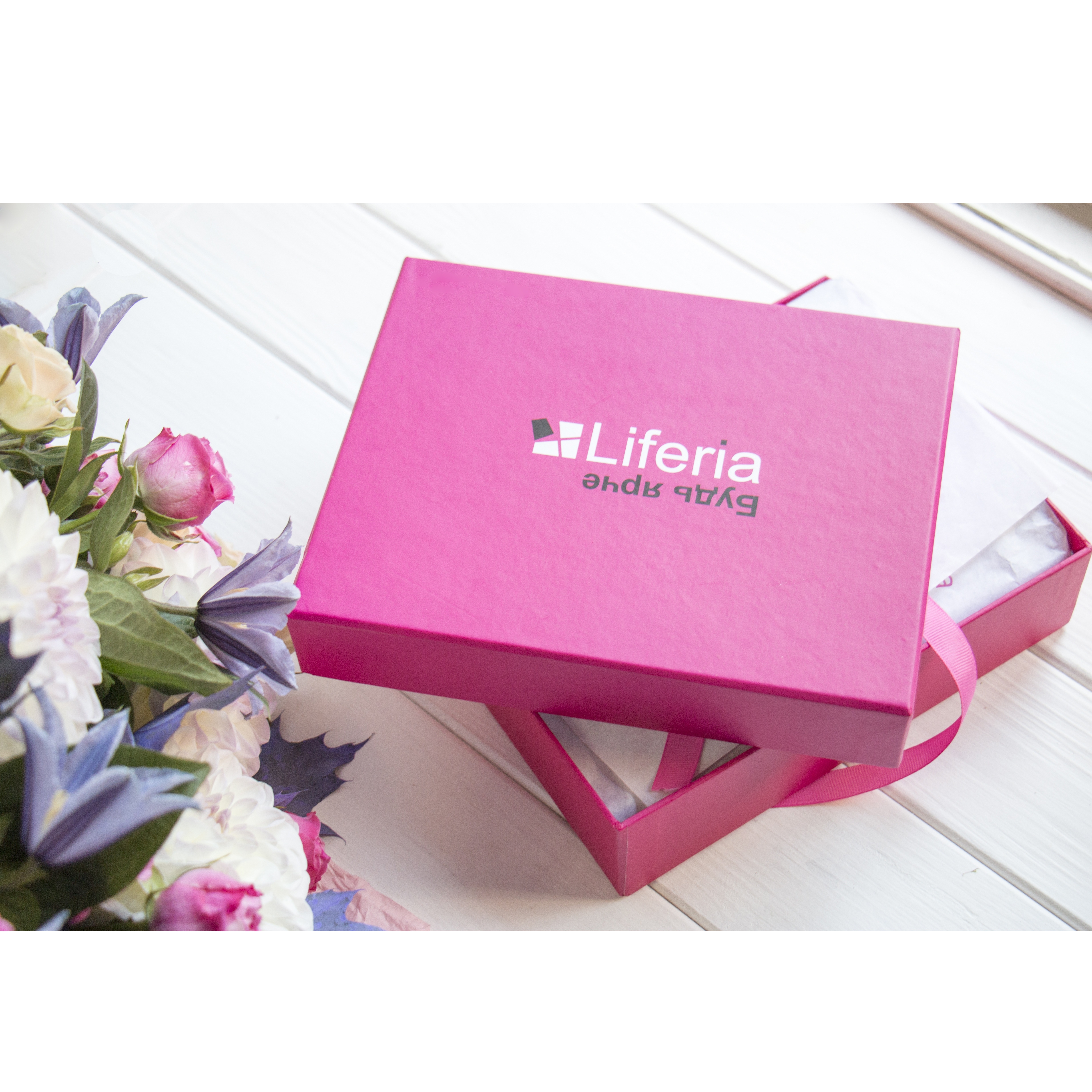 Cosmetics box Liferia order in the online-shop with delivery