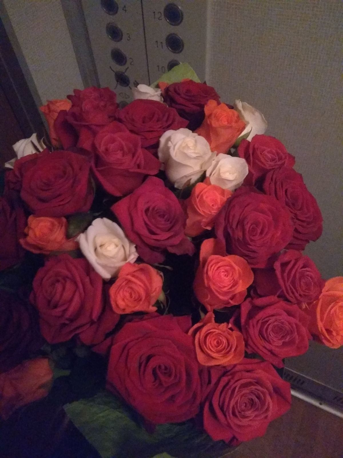 Send Flowers to Kiev. Flower delivery to Kiev.