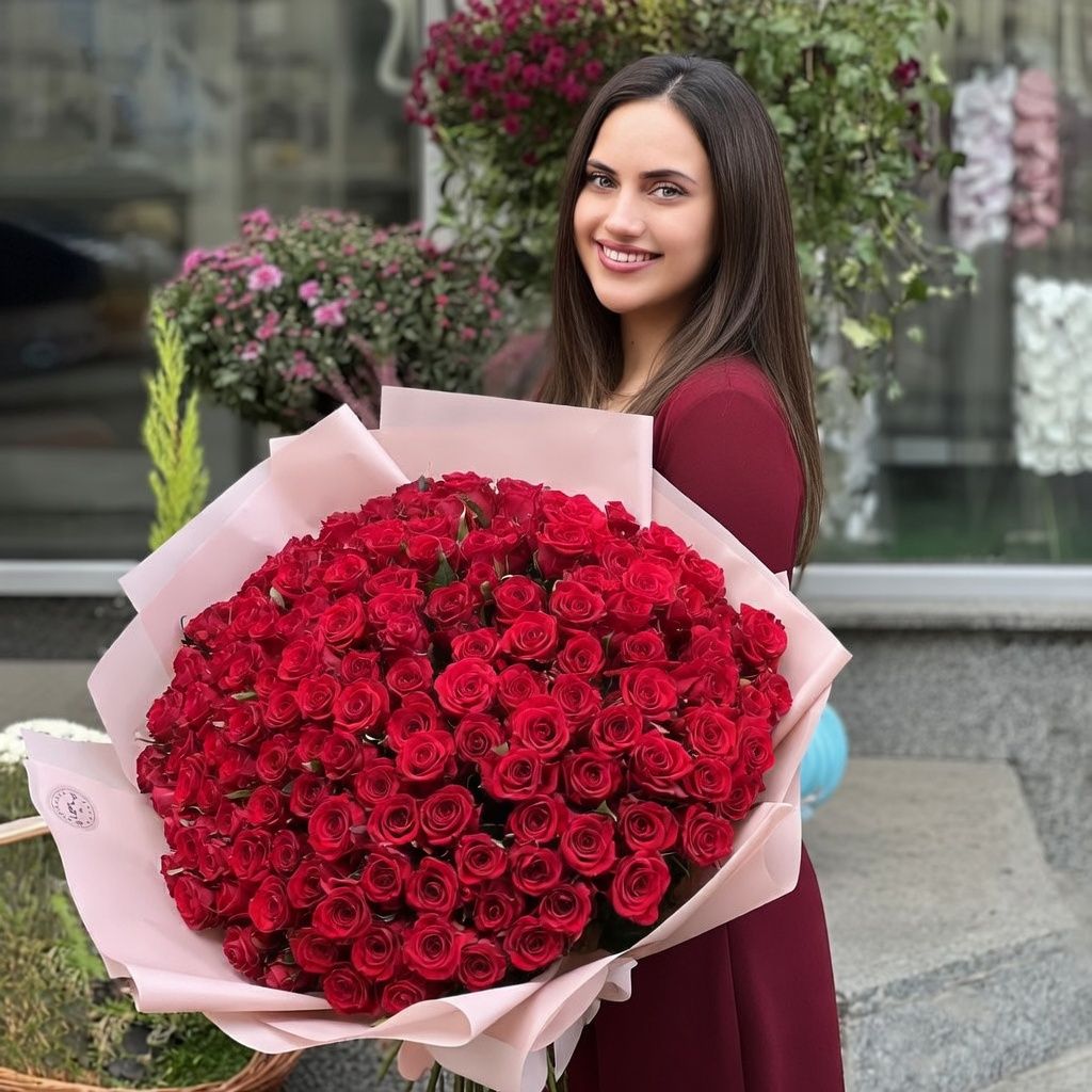 red rose (151 pcs.), oasis, packaging, ribbon