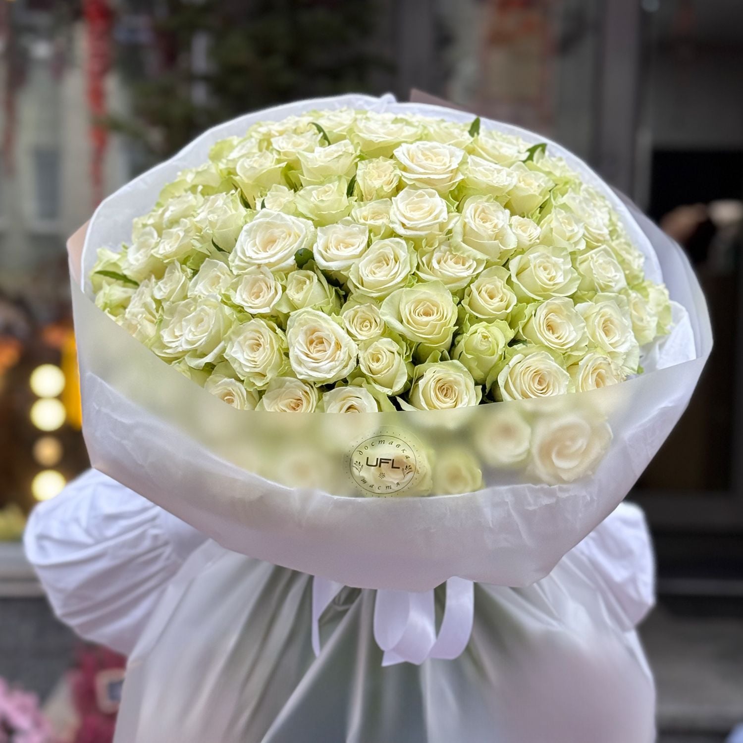 Bouquet 101 white roses Kenia