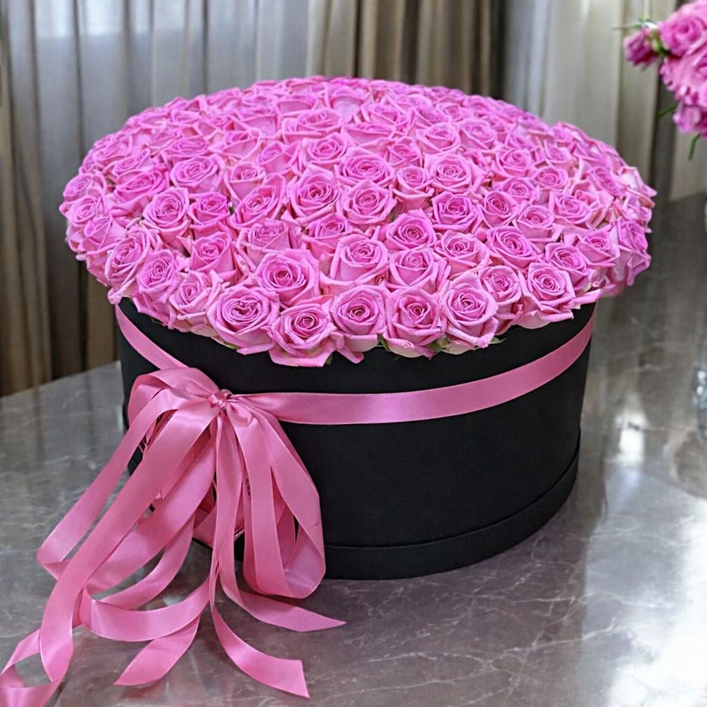 pink rose (101 pcs.), round box, oasis, packaging, ribbon