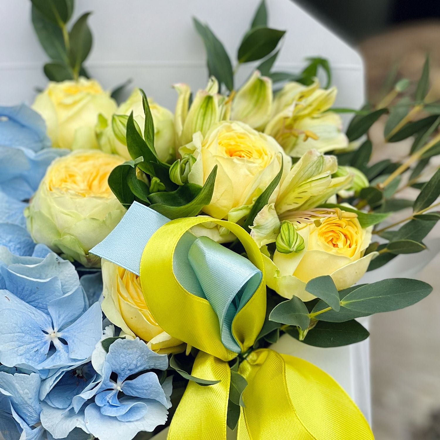 floral envelope, packaging, ribbon