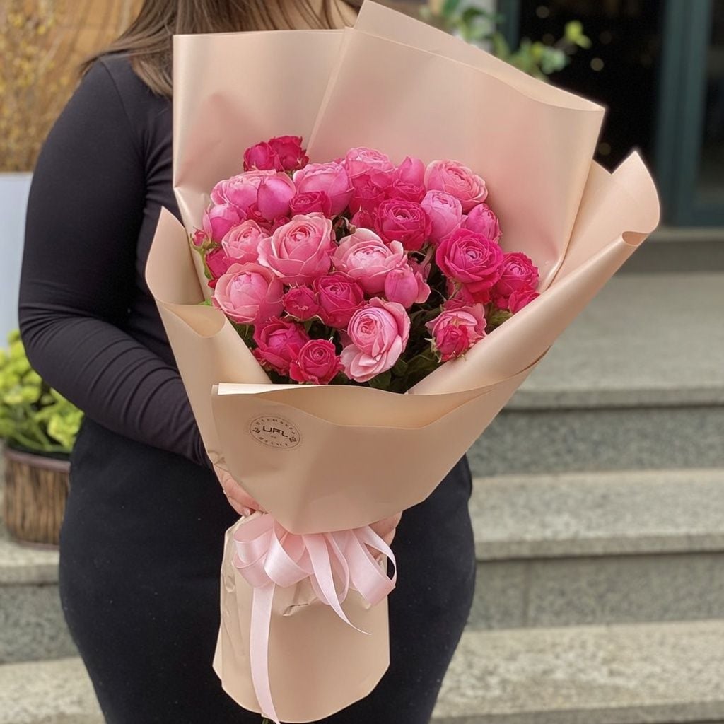 rose silva pink bubbles, spray rose marvelous bubbles, packaging, ribbon