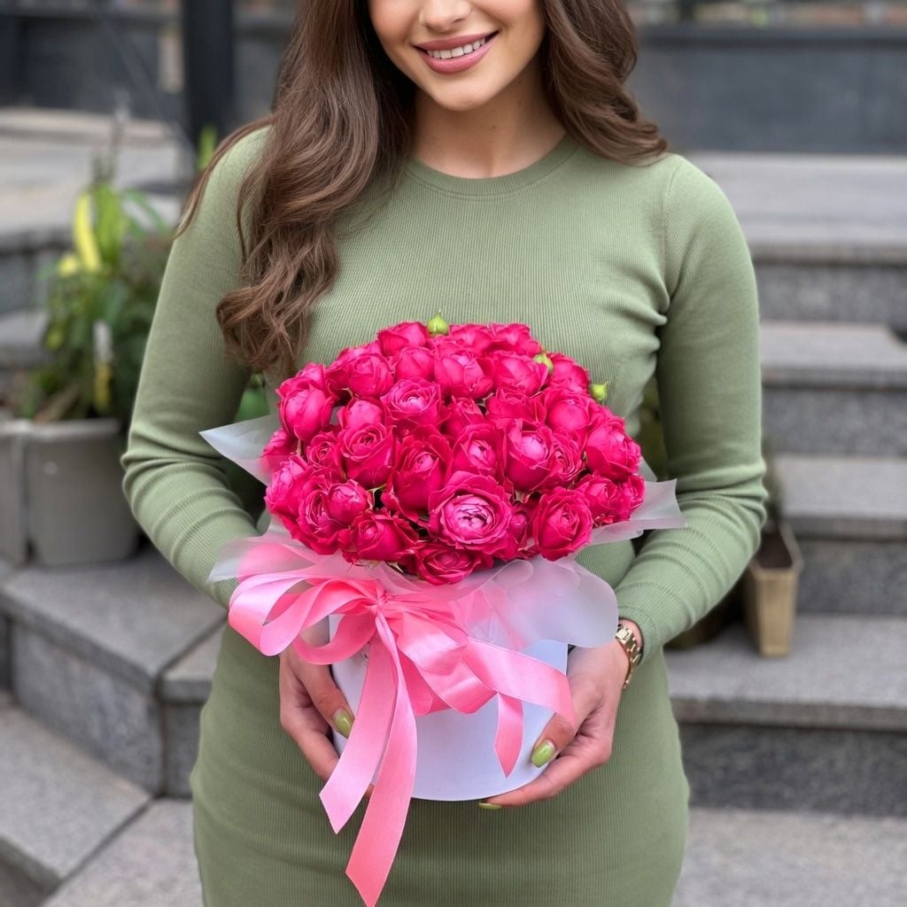 Bouquet Arrangement roses in a box 9pcs