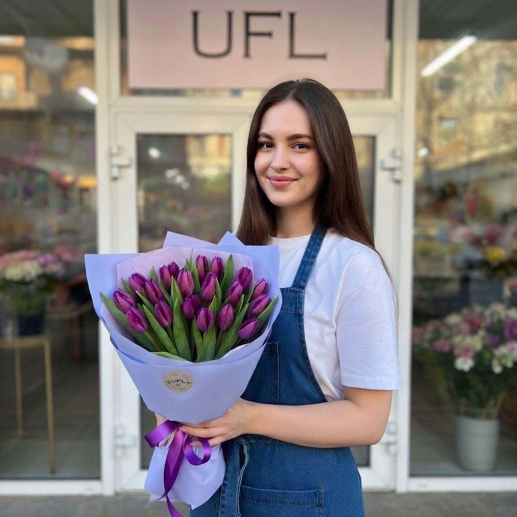 Order the bouquet in our online shop. Delivery!