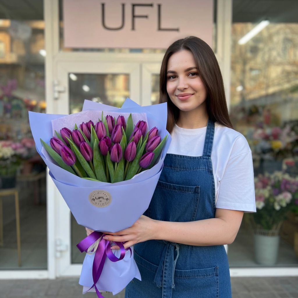 Order the bouquet in our online shop. Delivery!