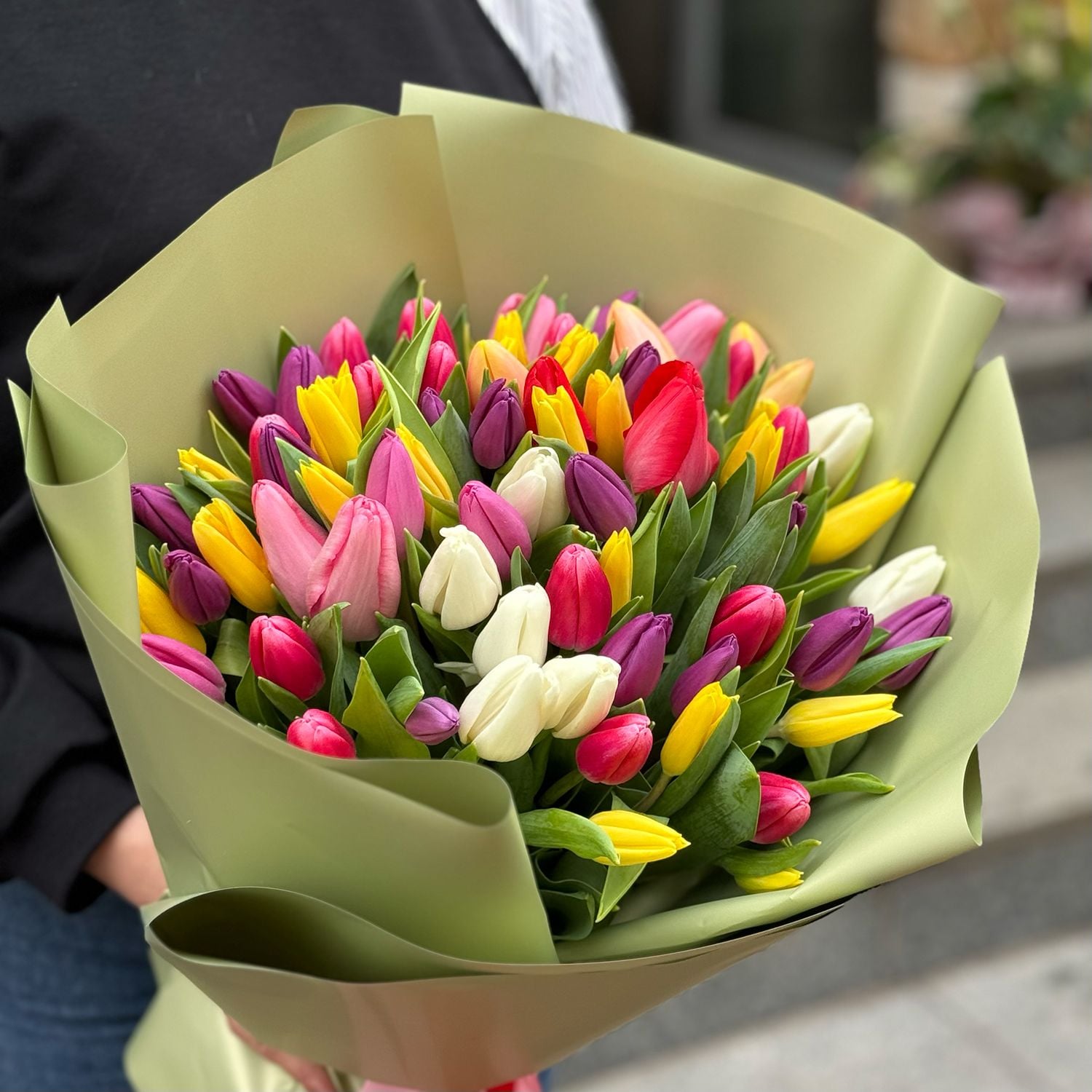 Bouquet 51 mixed tulips