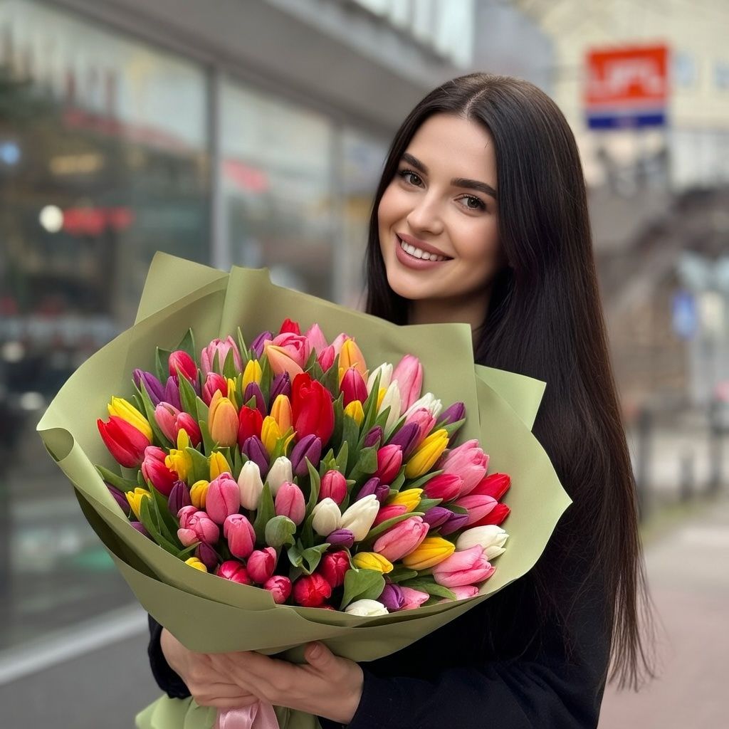 Bouquet 101 mixed tulips