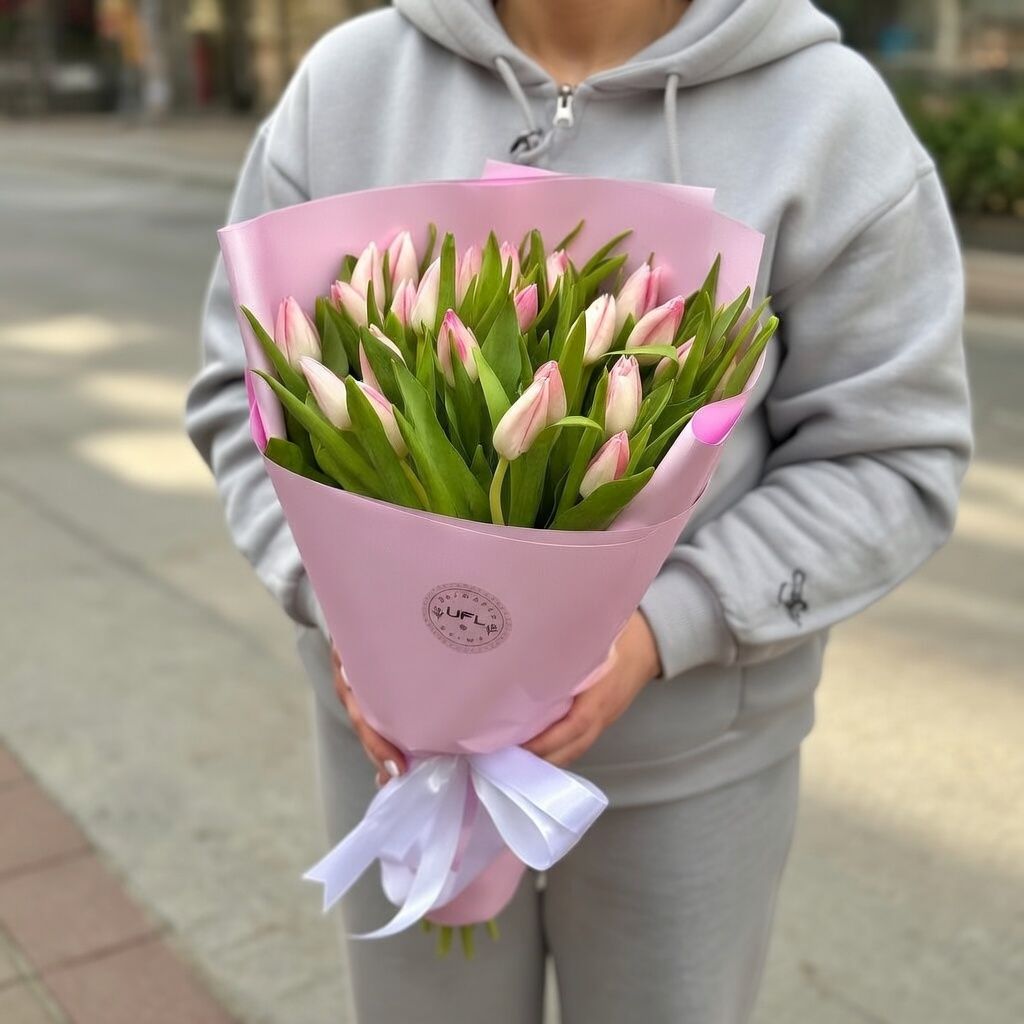 Bouquet 25 pink tulips