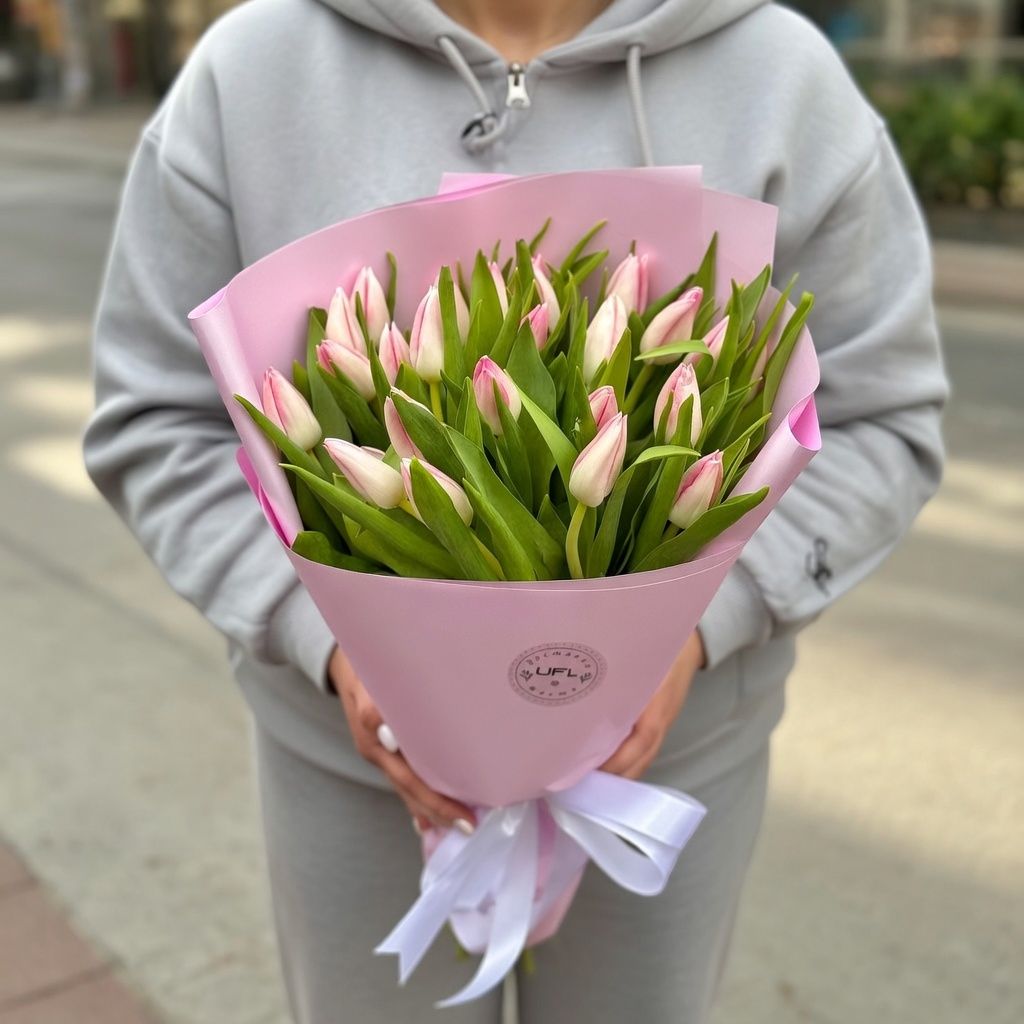 Bouquet 25 pink tulips