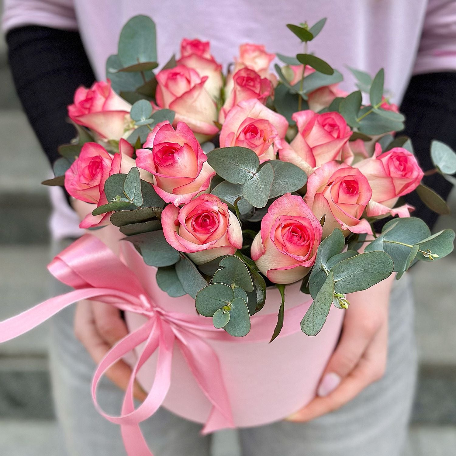 Bouquet Roses in a box Jumilia 15pcs