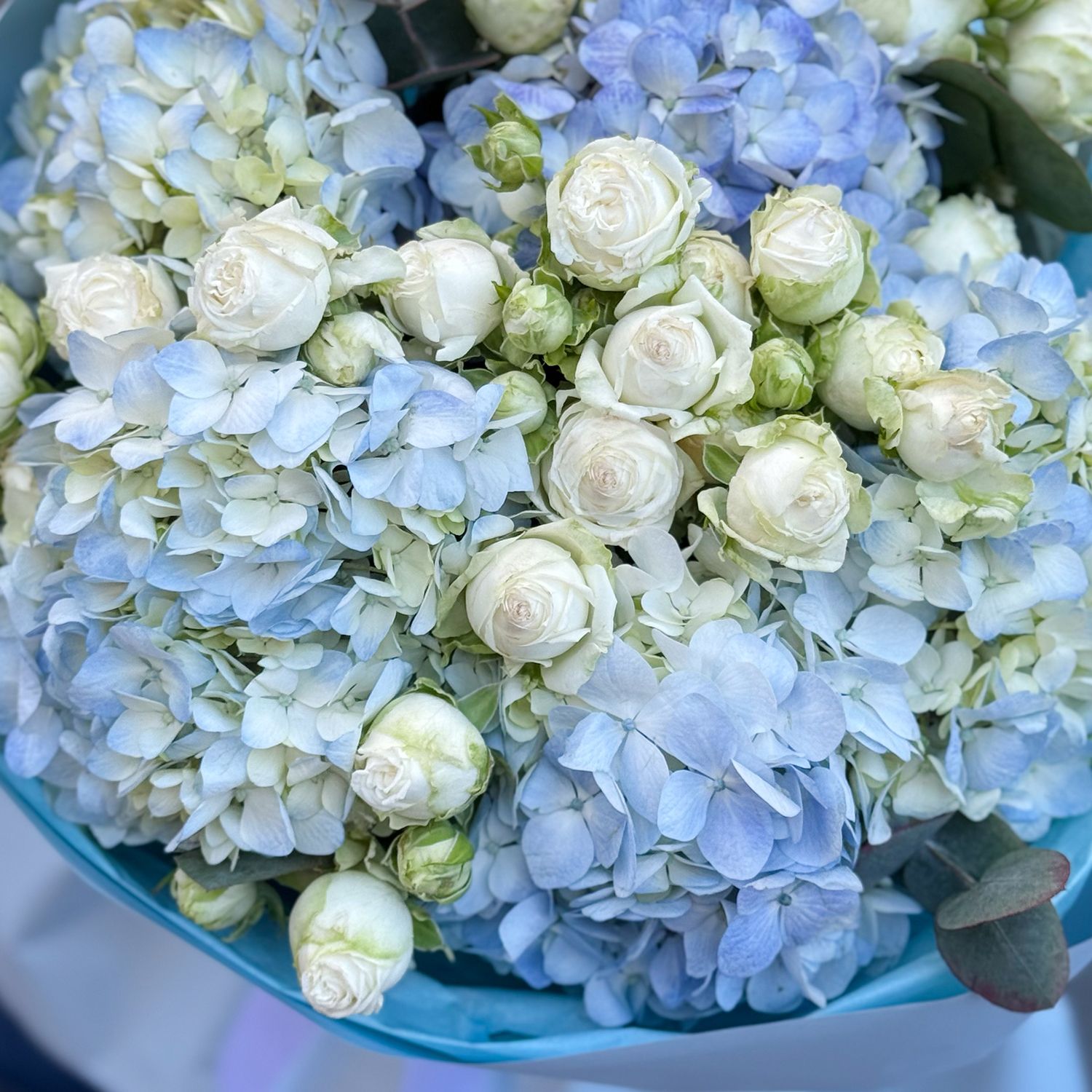 Bouquet Sky bouquet of hydrangea and roses