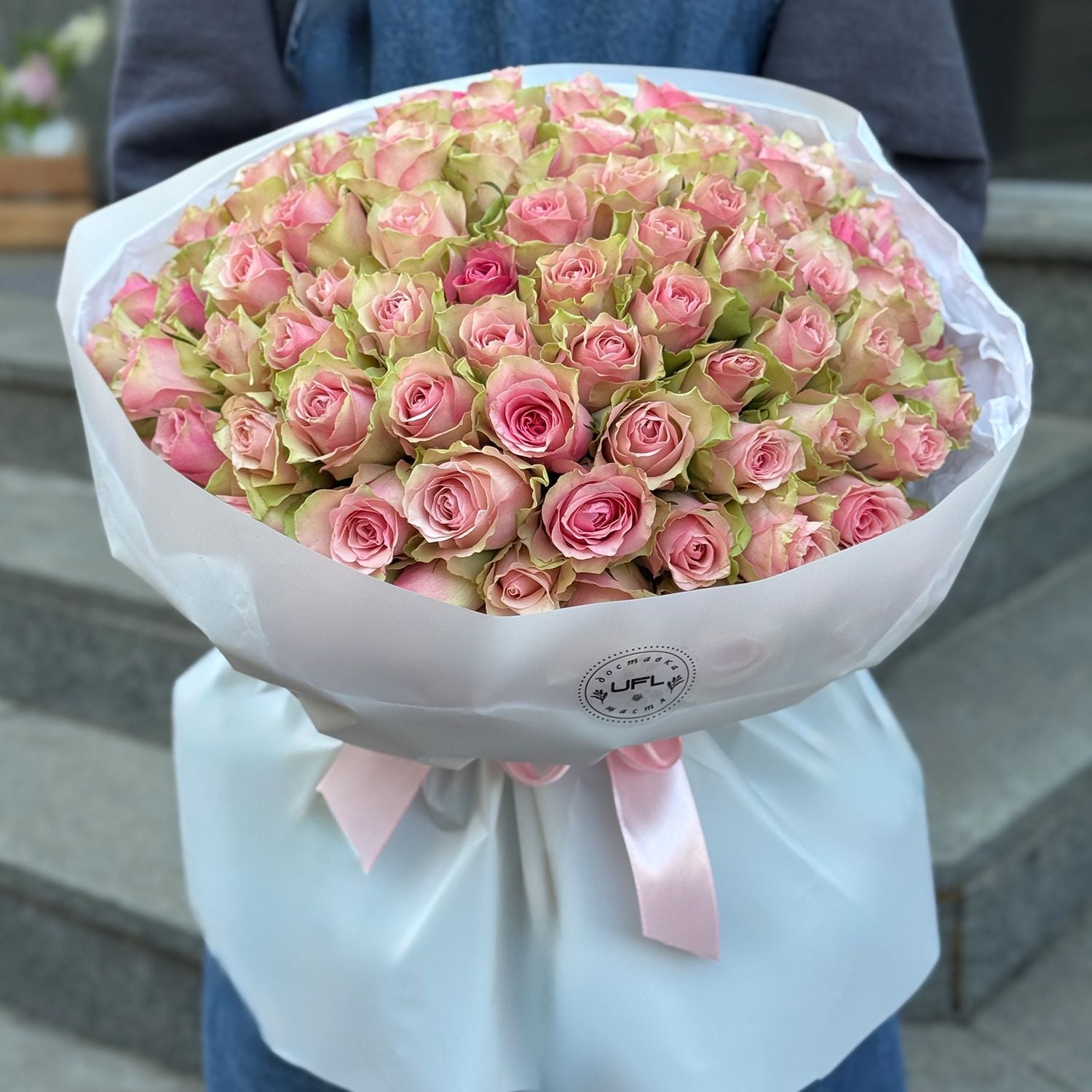 Bouquet 101 pink roses Kenia