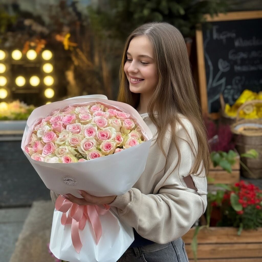 Bouquet 51 pink roses Kenia