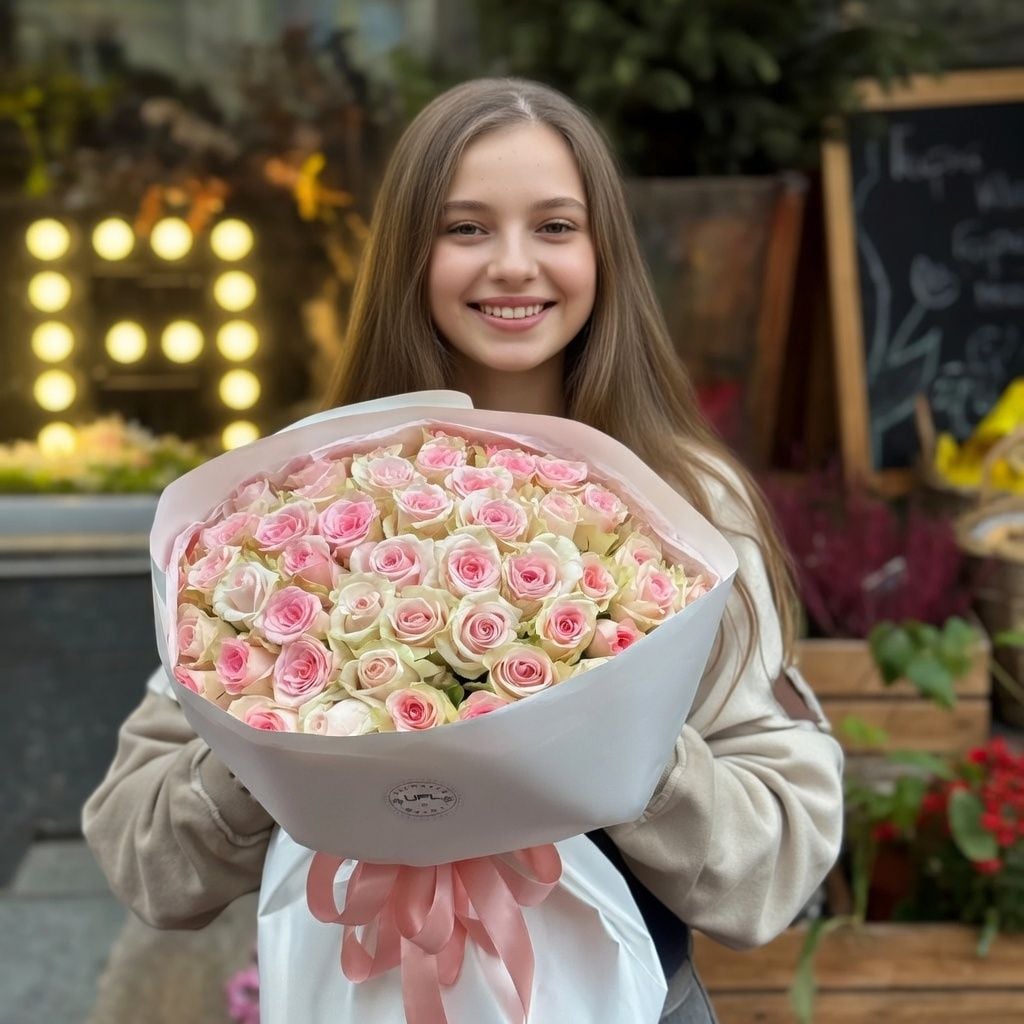 Bouquet 51 pink roses Kenia