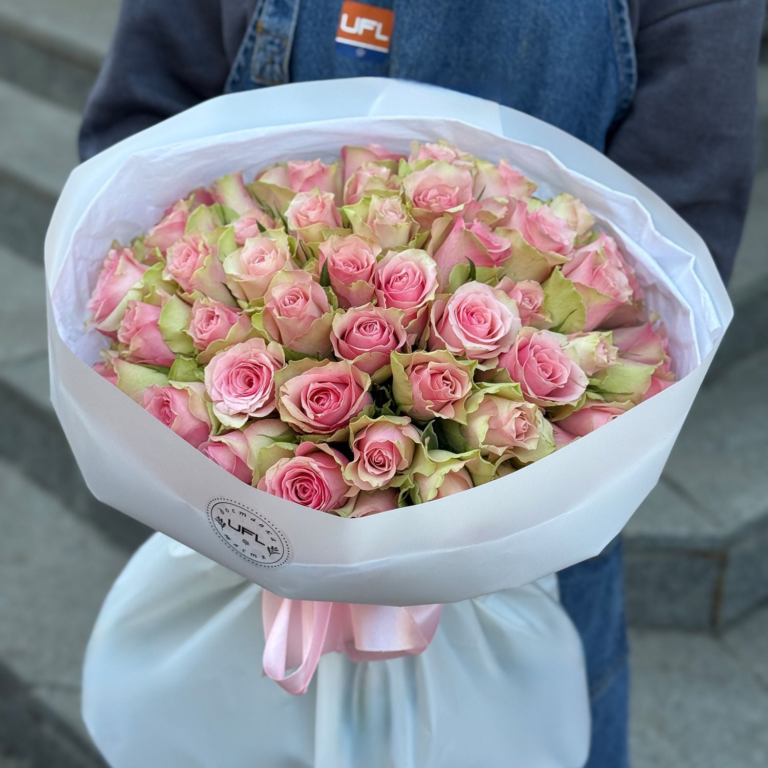 Bouquet 51 pink roses Kenia
