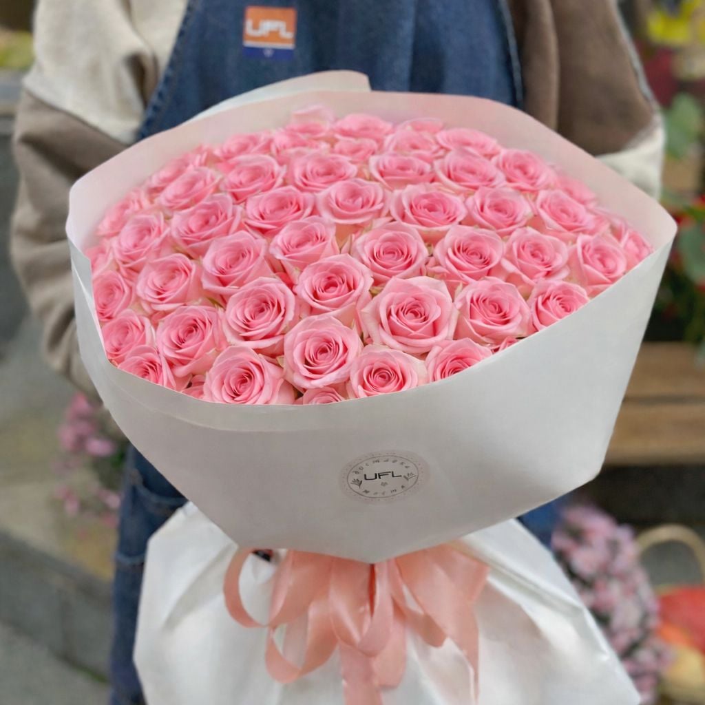 Bouquet 51 pink roses Kenia