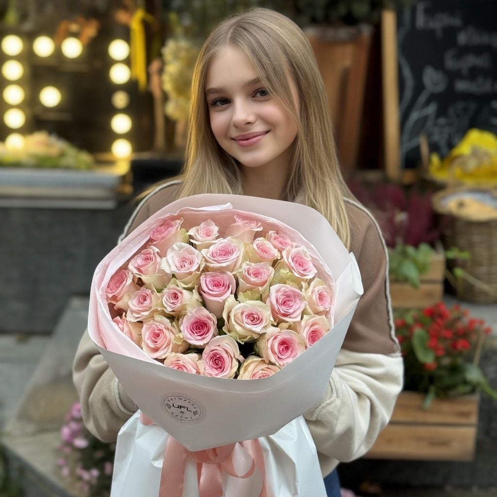 Bouquet 25 pink roses Kenia
