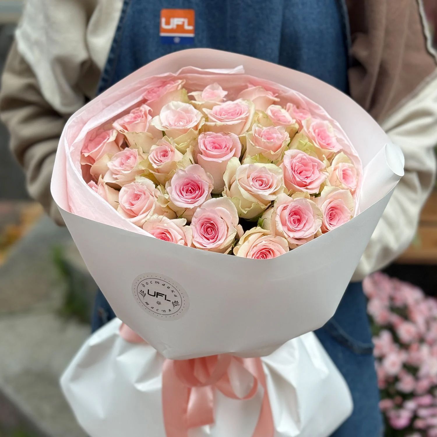 Bouquet 25 pink roses Kenia