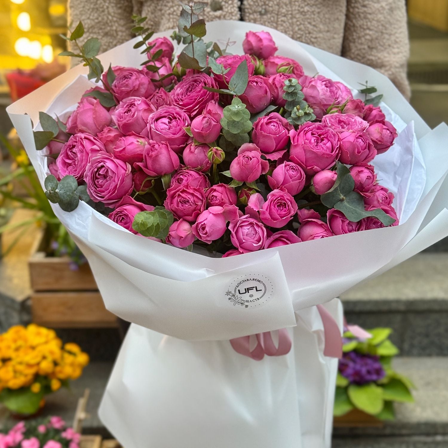 Bouquet 25 pink peony spray roses