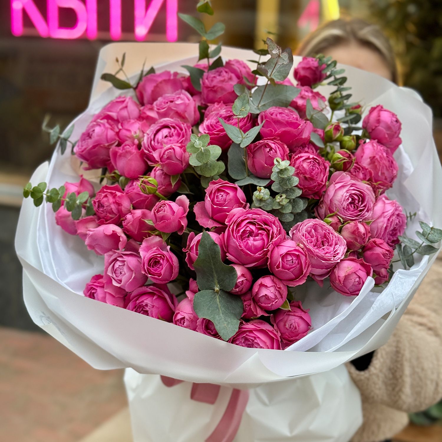 Bouquet 25 pink peony spray roses