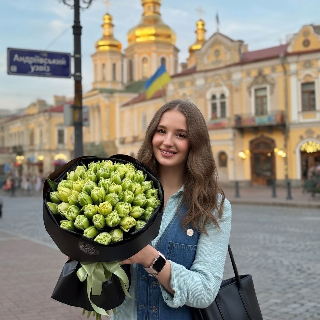 Bouquet 51 lime tulips Verona