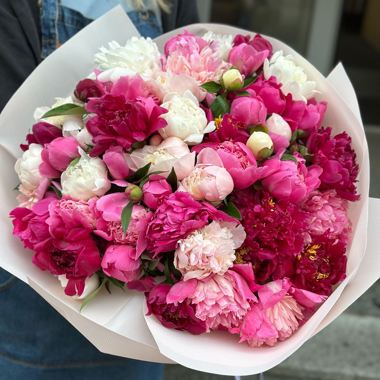 Bouquet 51 peonies mixed