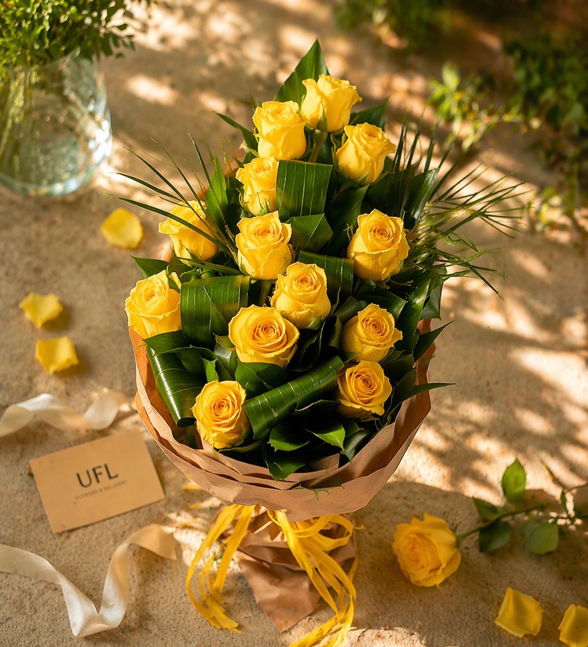 yellow rose (13 pcs.), aspidistra, packaging, ribbon