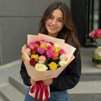 red rose (4 pcs.), pink rose (4 pcs.), yellow rose (4 pcs.), white rose (4 pcs.), cream rose, packaging, ribbon, coral rose, packaging, ribbon, jumilia rose