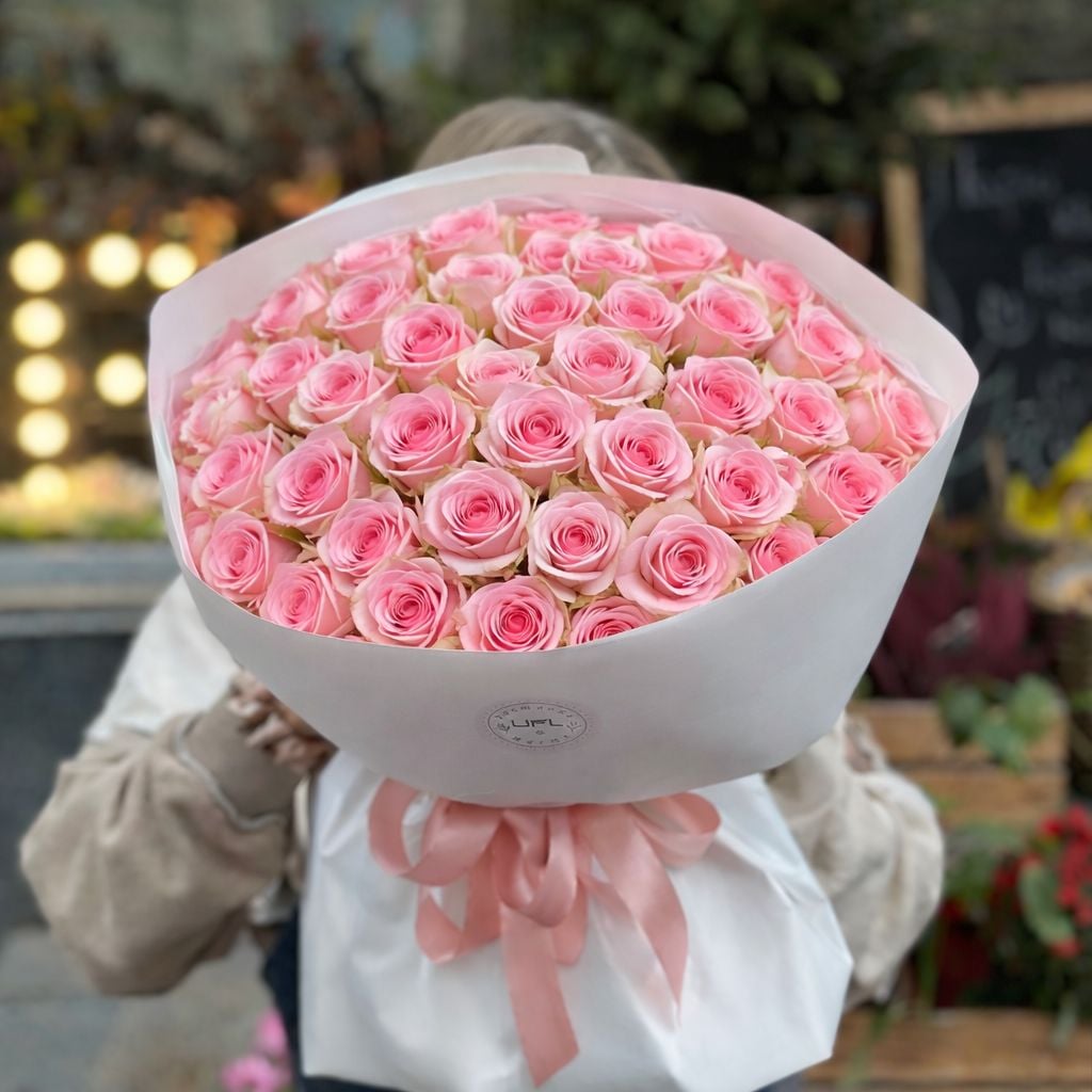 Bouquet 51 pink roses Kenia