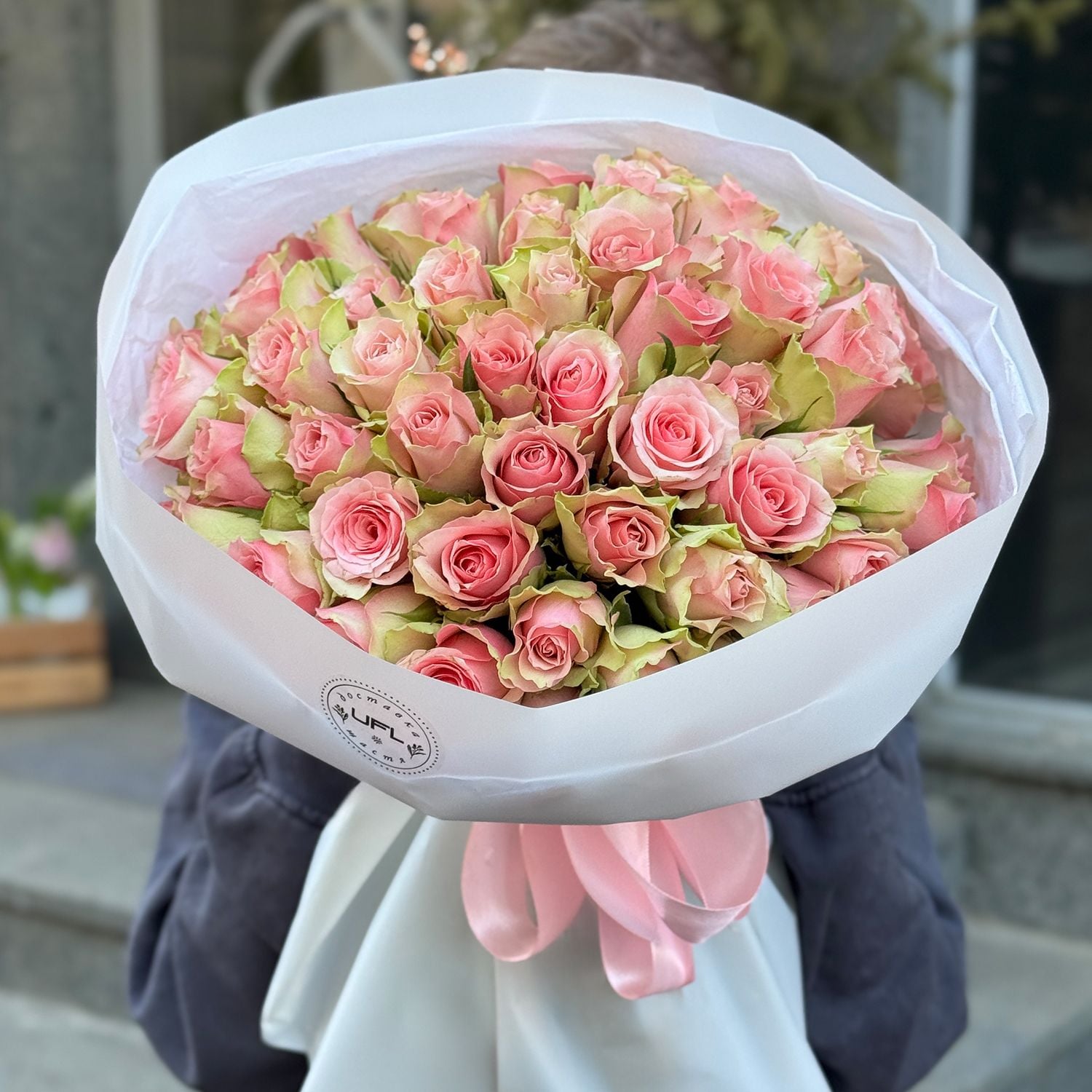 Bouquet 51 pink roses Kenia