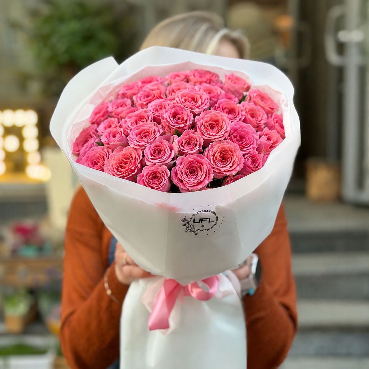 Bouquet 51 pink roses Kenia