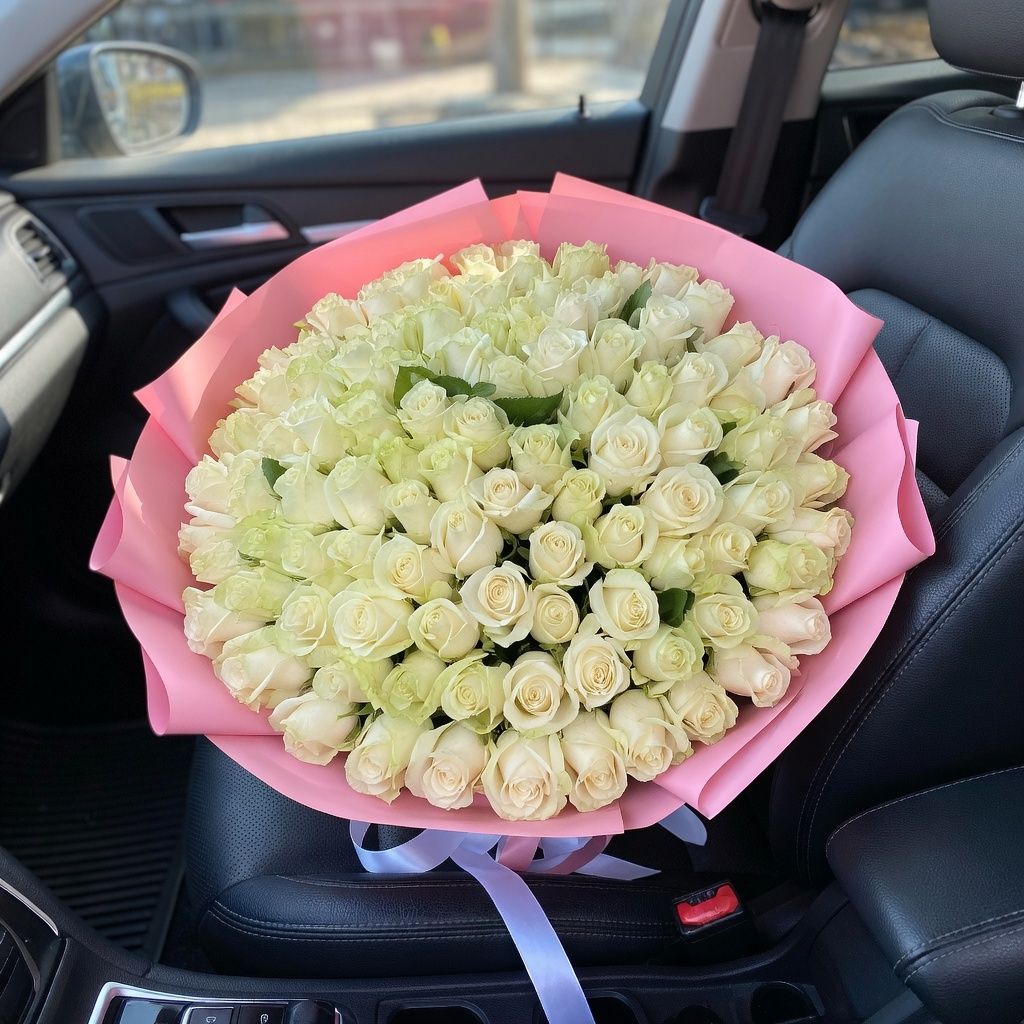 Order the bouquet in our online shop. Delivery!