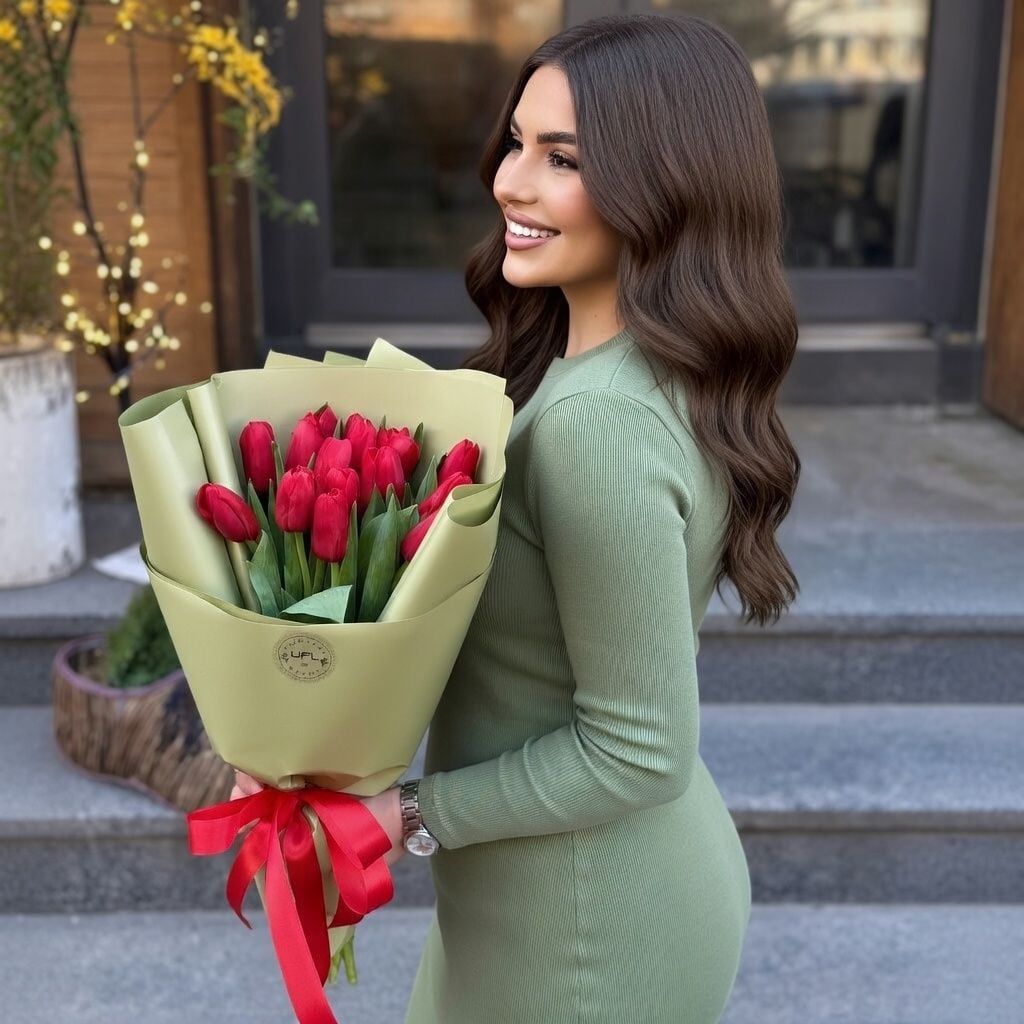 Order the bouquet in our online shop. Delivery!