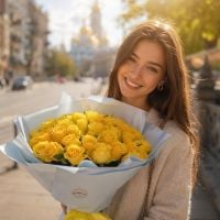 yellow rose (51 pcs.), packaging, ribbon