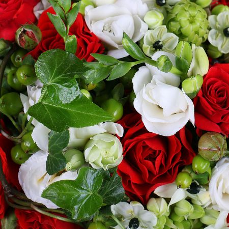 Buy original bouquet ''Red and white love'' with delivery