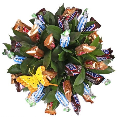 Order a lovely Bouquet of Sweets with international flower delivery