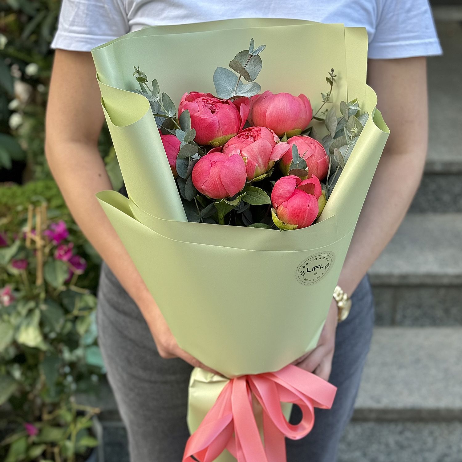 peony coral import (7 pcs.), eucalyptus, packaging, ribbon