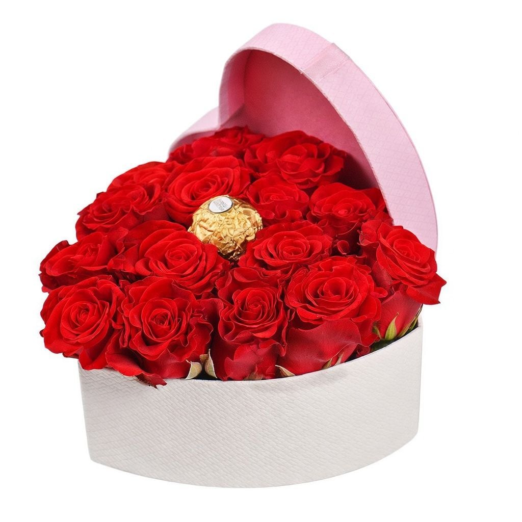 rose (15 pcs.), heart-shaped box, oasis, ferrero rocher candies, packaging, ribbon