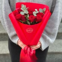 eucalyptus, rose (11 pcs.), packaging, ribbon