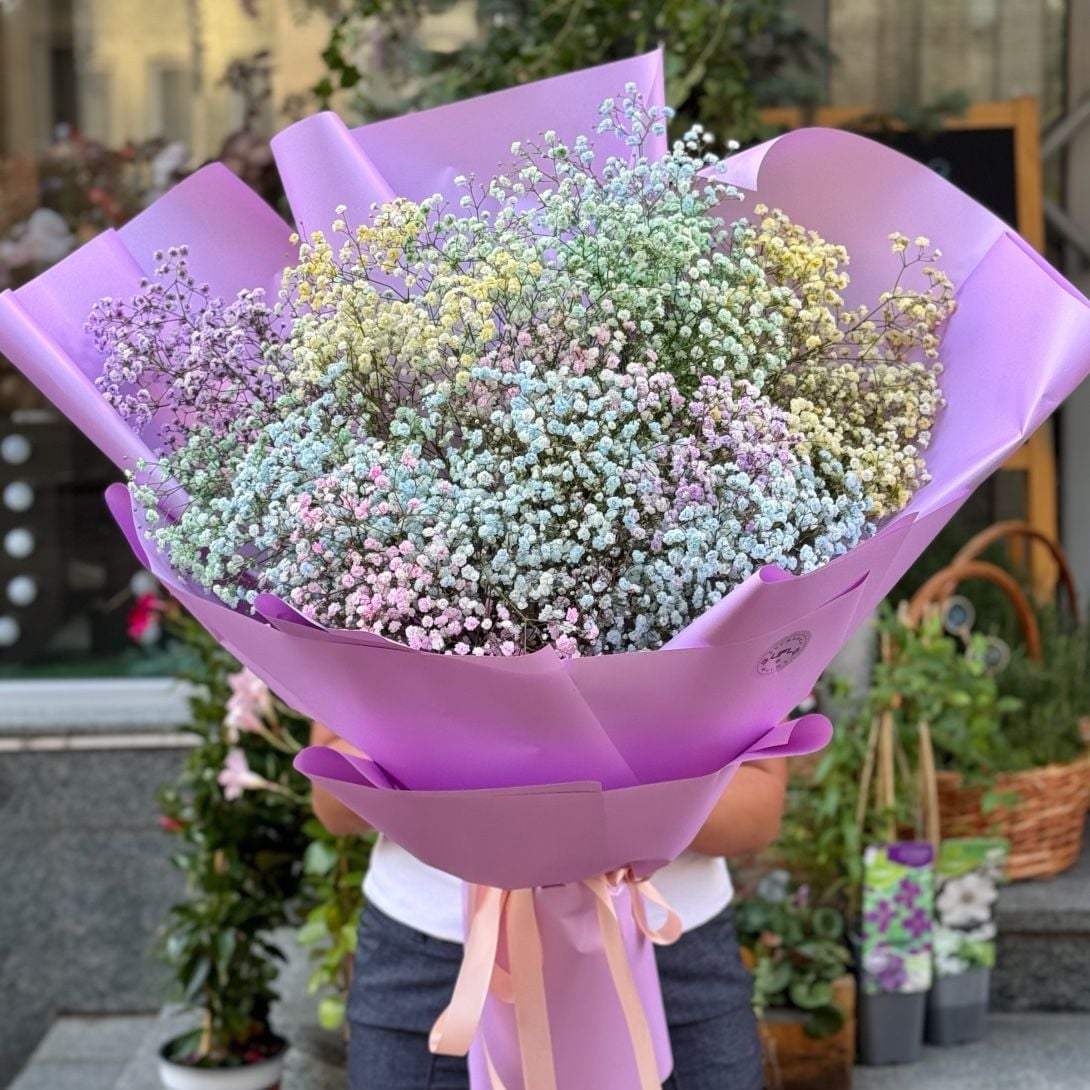 Bouquet Rainbow baby�s breath bouquet.