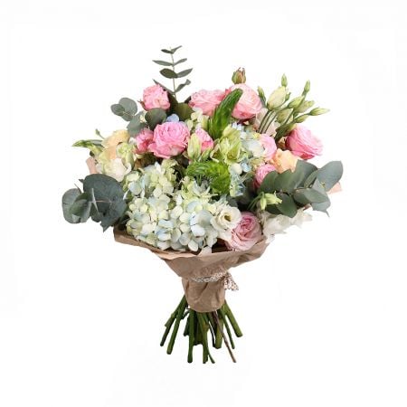 Buy the outstanding bouquet with delivery | UFL