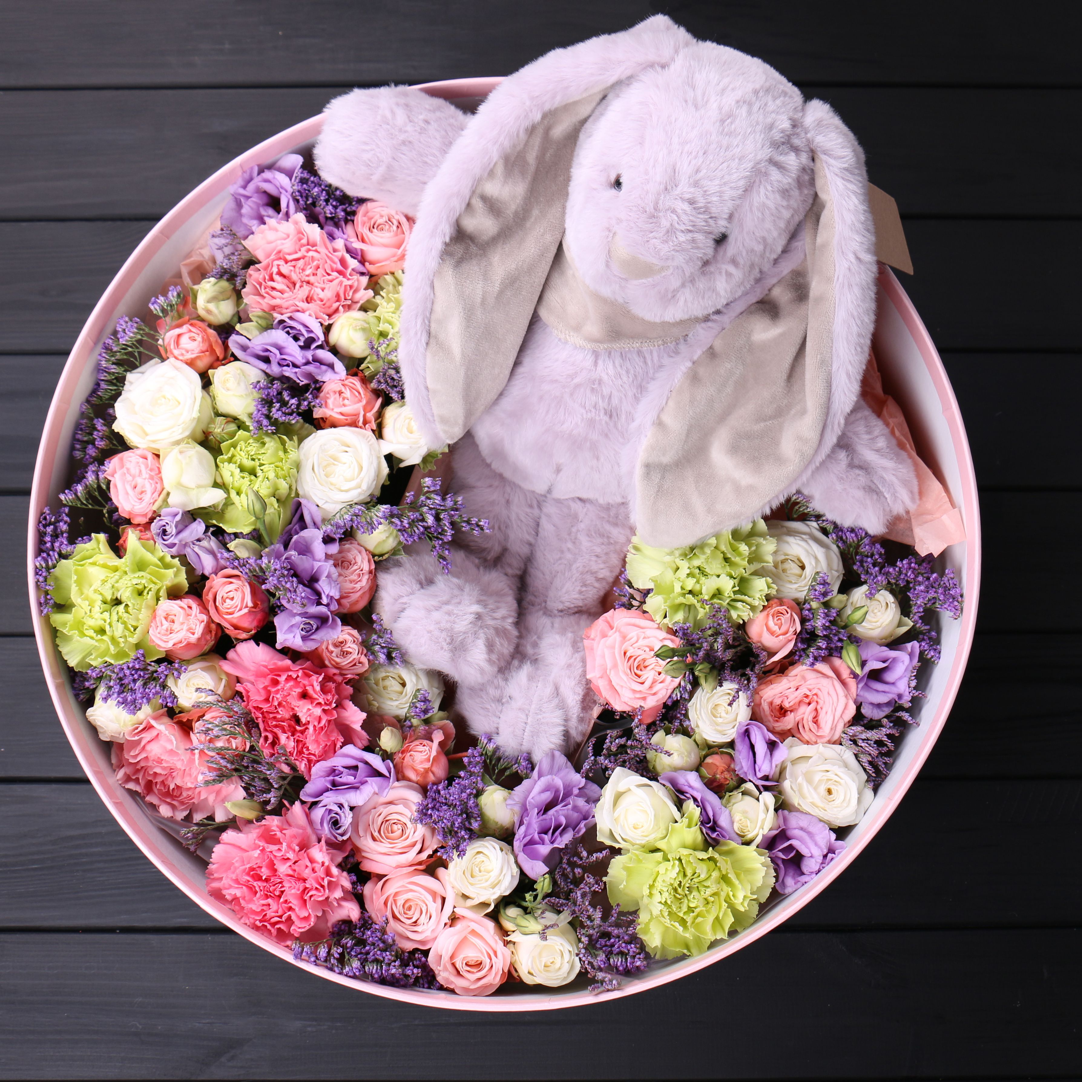 carnation, carnation, eustoma, spray roses, white spray rose, limonium, packaging, ribbon