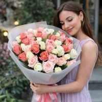 cream rose (17 pcs.), packaging, ribbon