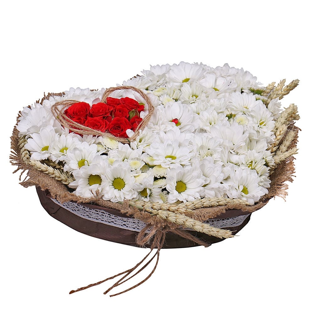 Order an arrangement ''Camomile Heart'' with delivery to any city in Ukraine and worldwide