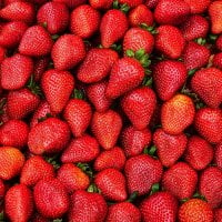 Spring promo: fresh strawberry as a gift!
